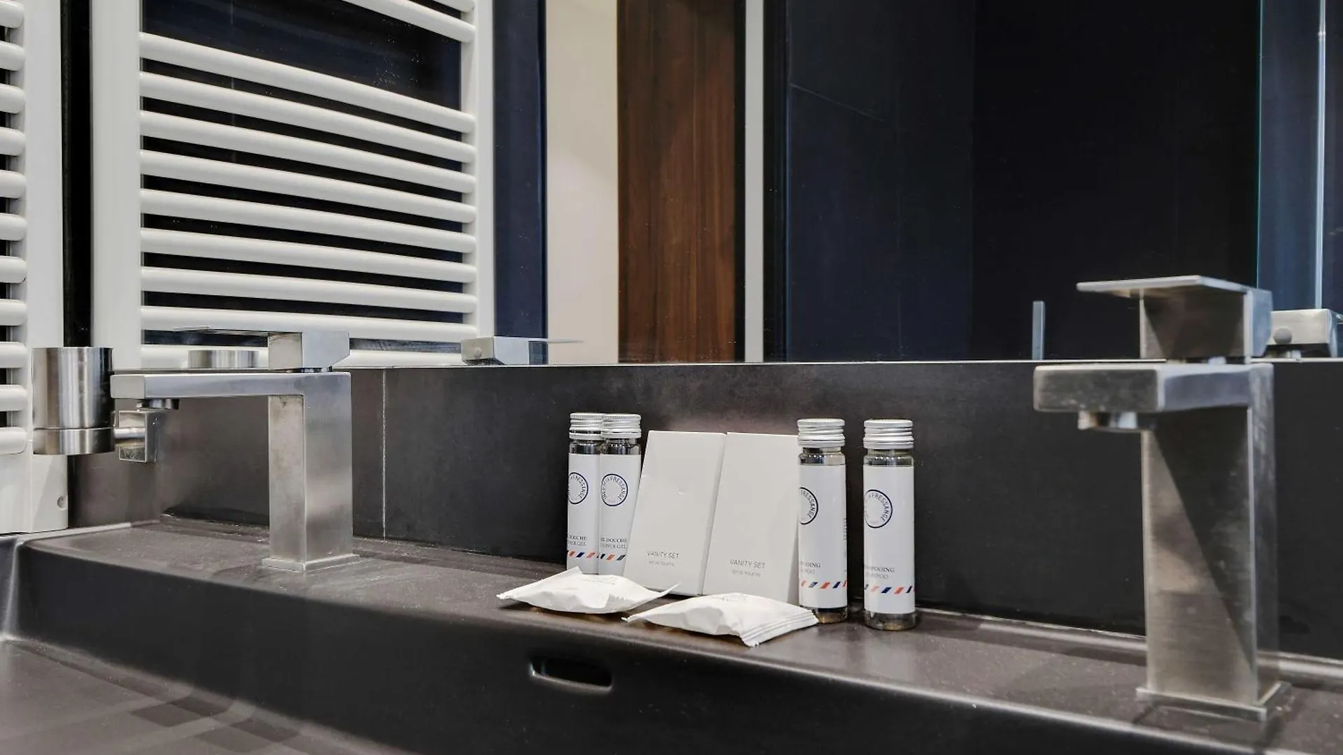 Amazing Apartment 4P 1 Bedroom - Cite Magenta Paris 0*,  France