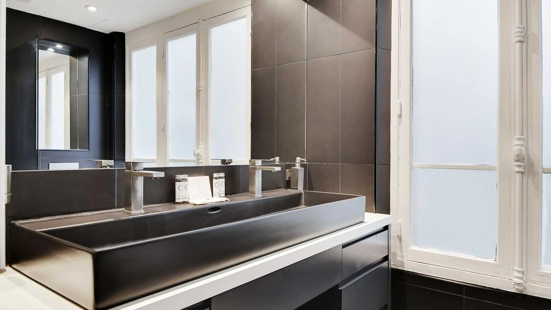 Amazing Apartment 4P 1 Bedroom - Cite Magenta Paris France